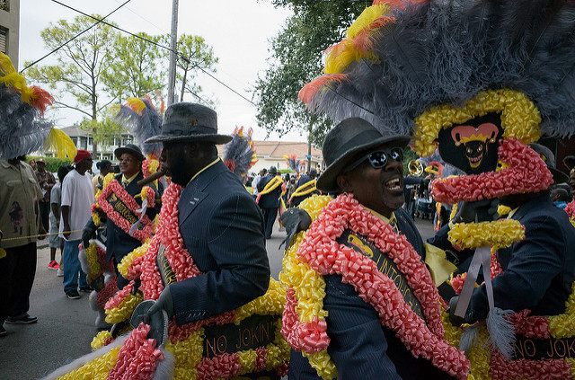 Desfile de segunda linha, Nova Orleans; VeryBusyPeople / Flickr