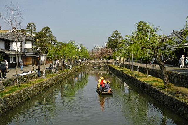 Kurashiki; bethom33 / Flickr