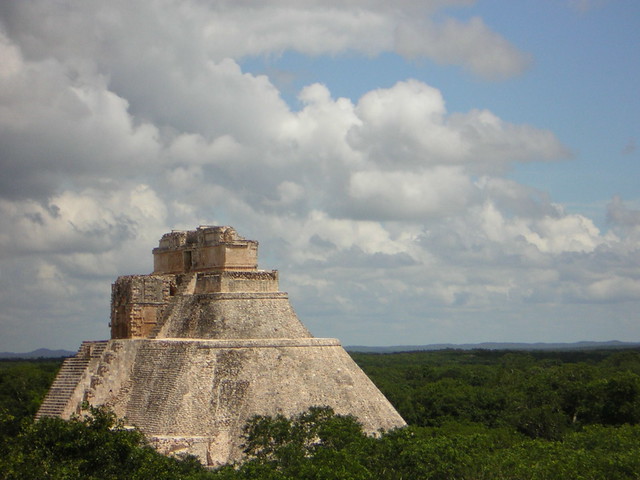 Uxmal; r345678/Flickr