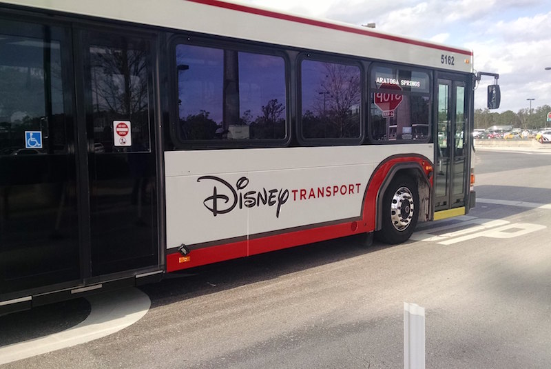 Ônibus de transporte da Disney; Elisfkc / Flickr