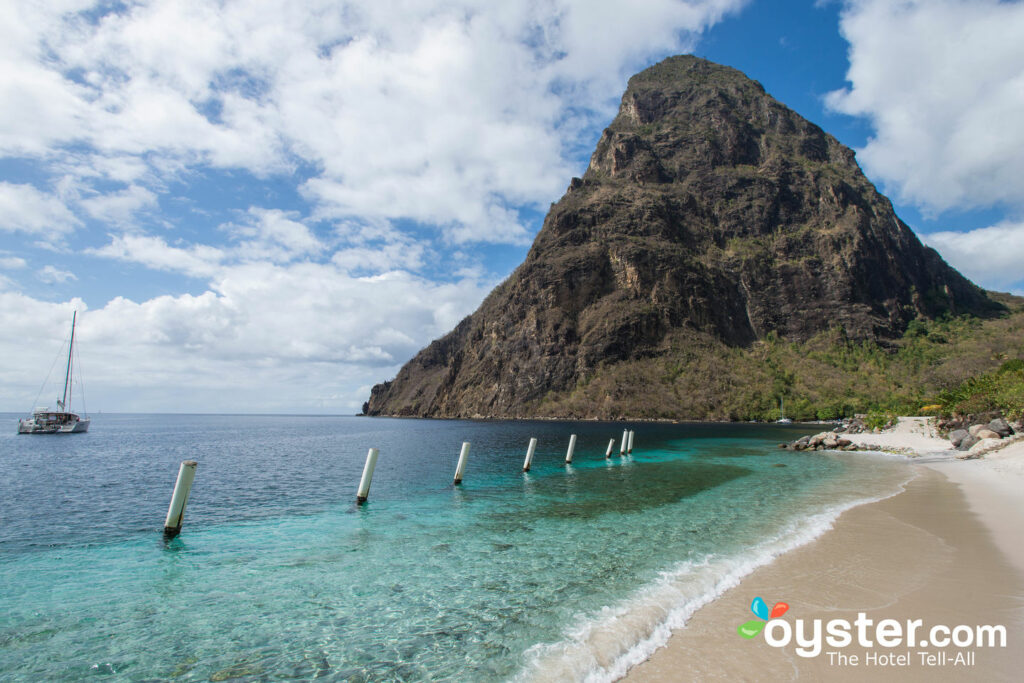 Spiaggia a Sugar Beach, un viceré Resort