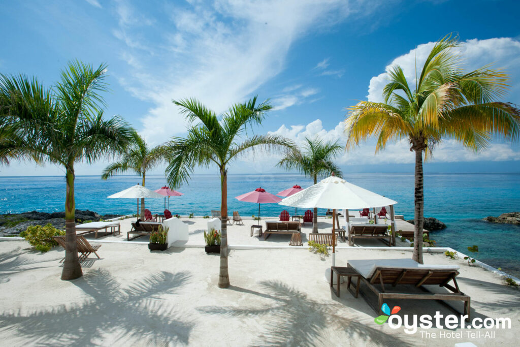 Praia no Hotel B Cozumel / Oyster