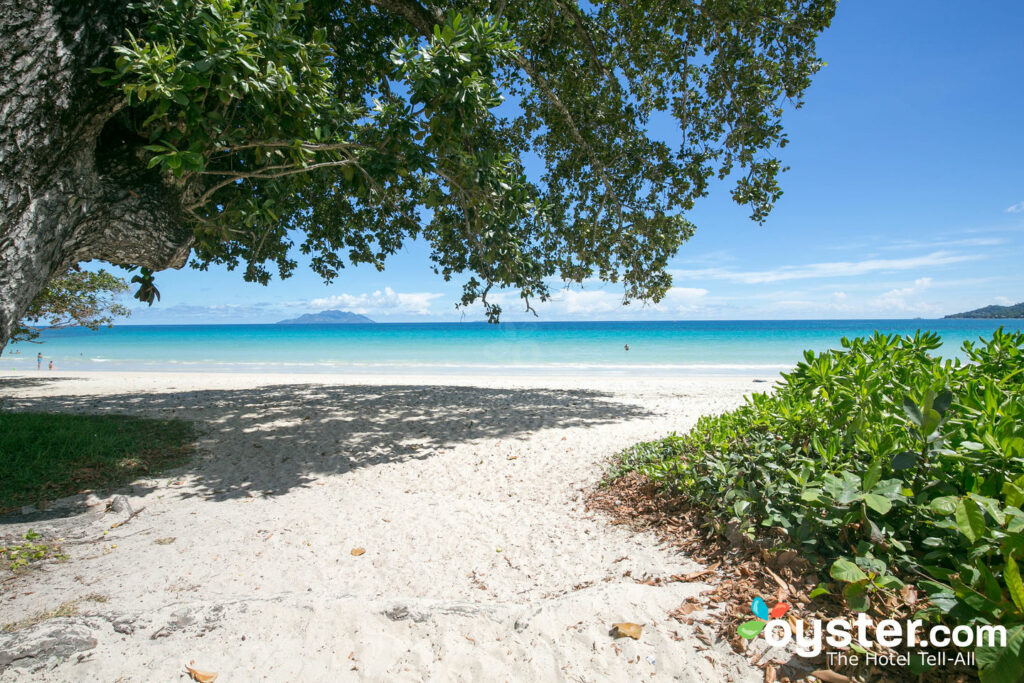 Spiaggia a Berjaya Beau Vallon Bay Resort & Casino - Seychelles