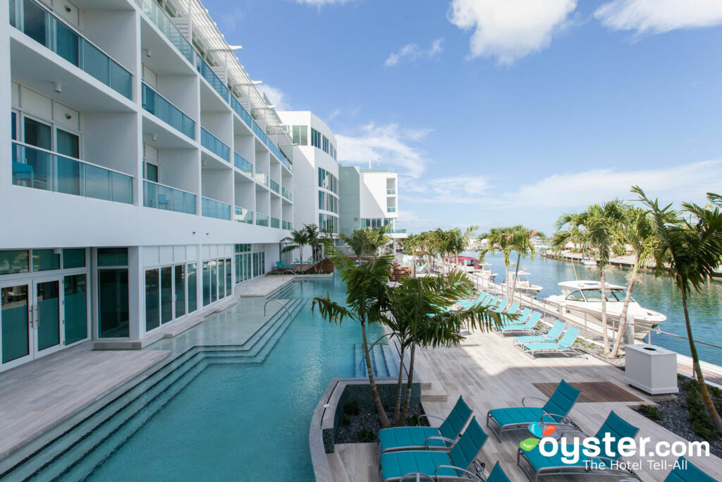 Piscina Lazy River no Hilton no Resorts World Bimini