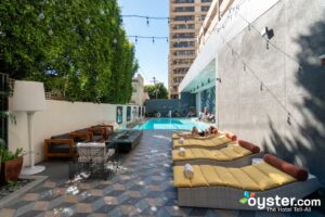 9 Dog-Friendly Hotels In Los Angeles - PureWow
