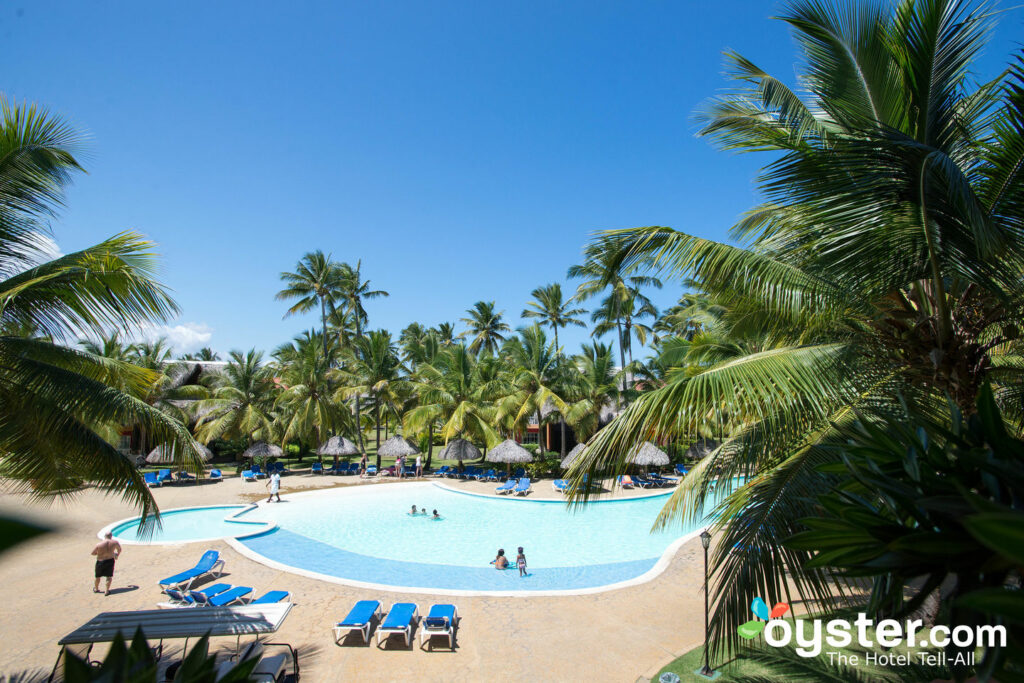 Pool at Tropical Princess Beach Resort & Spa/Oyster