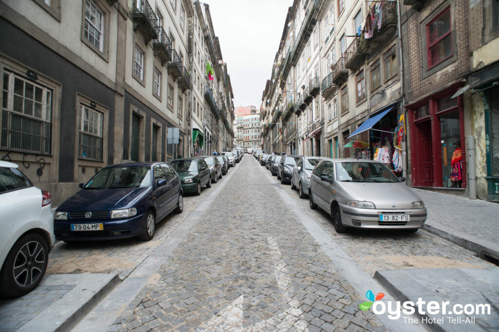 Street at Carris Porto Ribeira