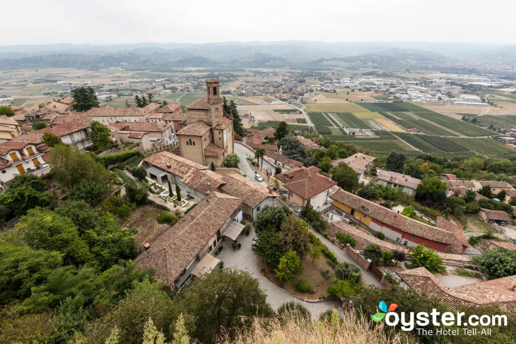 Vista no Castelo de Guarene, Piemonte