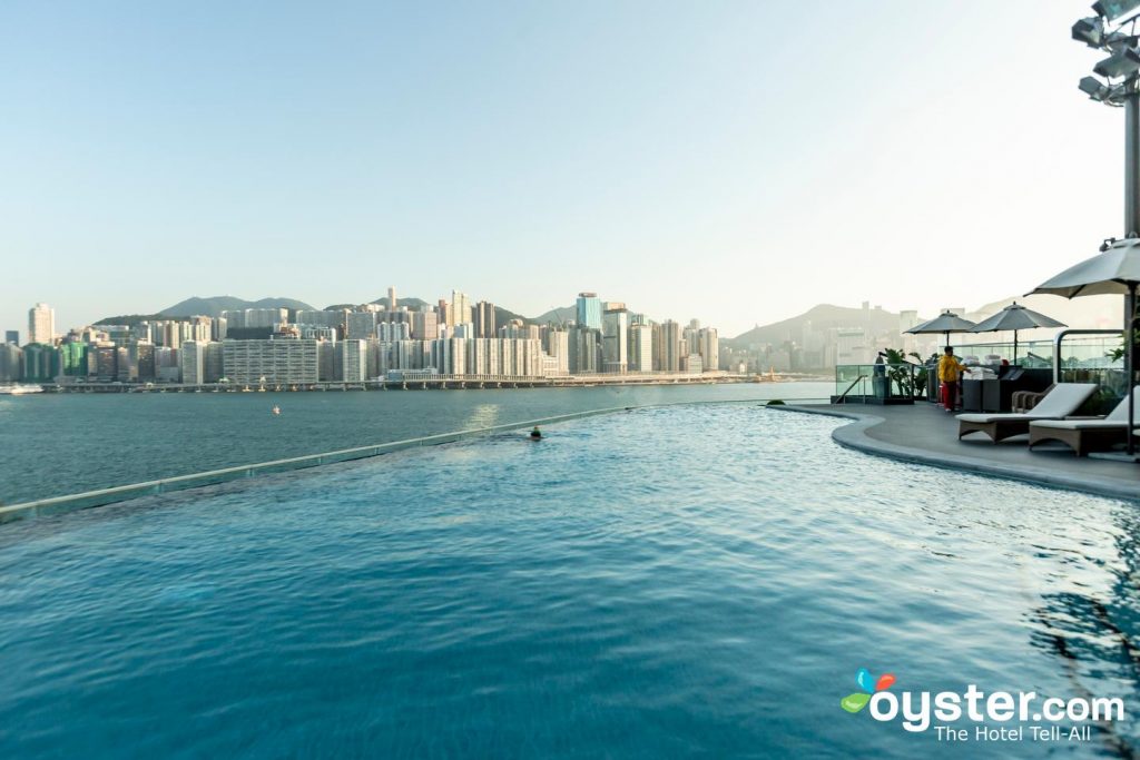 ¿Una piscina con vistas? El Kerry Hotel Hong Kong tiene uno de los pocos que se encuentran en la ciudad.