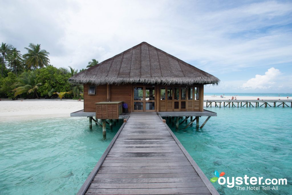 Duniye Spa (Over-The-Water) a Meeru Island Resort & Spa / Oyster