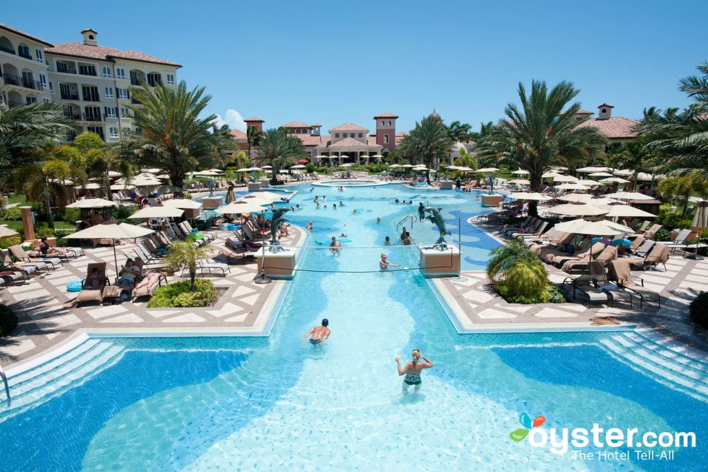 Das italienische Village Pool im Beaches Turks und Caicos Resort Villages und Spa / Oyster