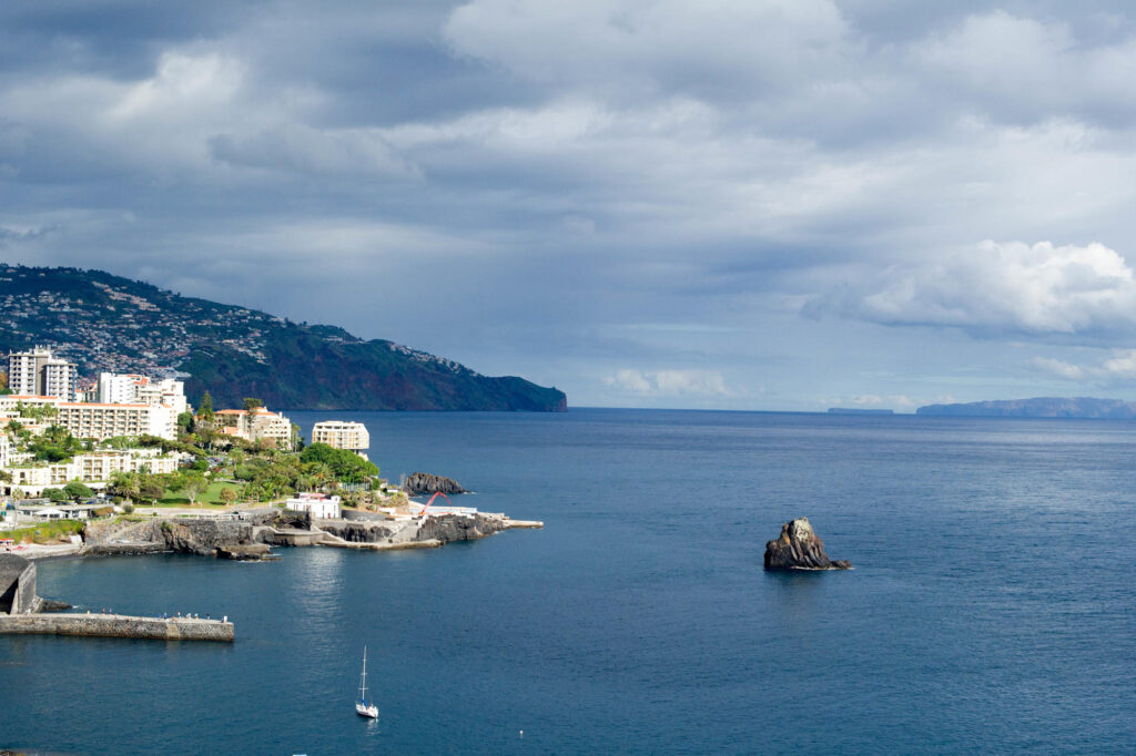 Esplanade at the Madeira Regency Cliff