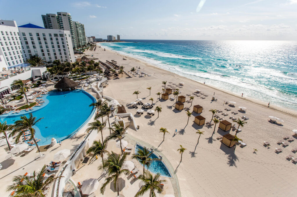 9 Luxury Resorts in Riviera Maya and Cancun and Their Cheaper, Similar  Alternatives | Oyster.com