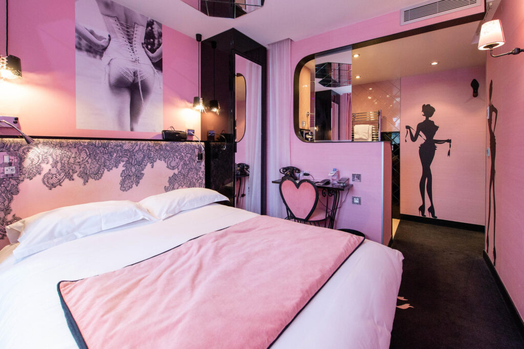 10 Hotel Rooms That Encourage Naughtiness 