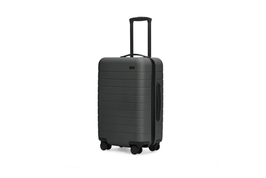 sætte ild føle Mild Best Hand Luggage and Cabin Baggage to Fit on Ryanair | Oyster.com