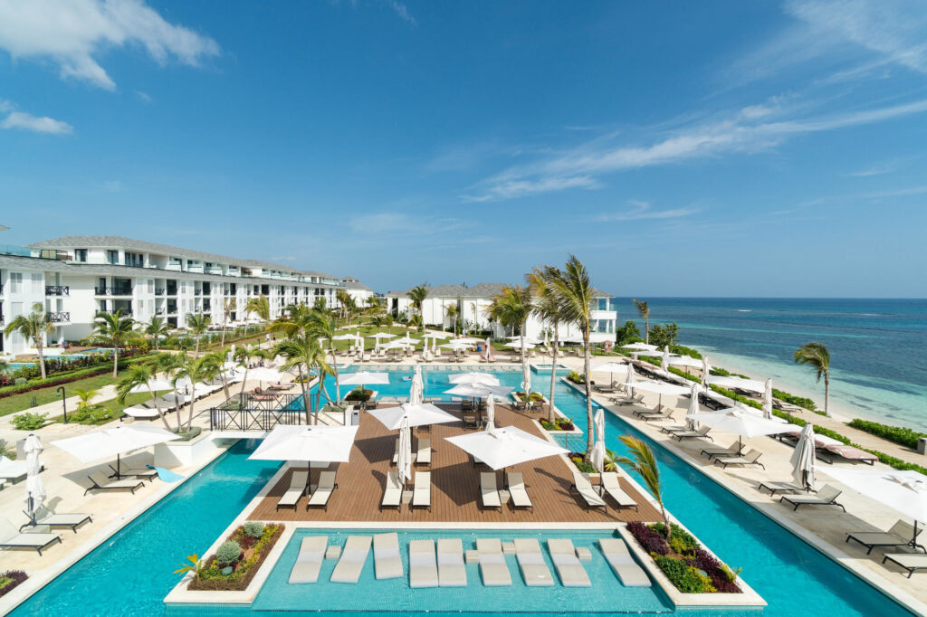 Pool at the Excellence Oyster Bay