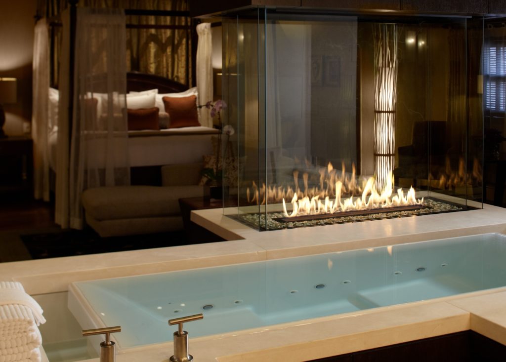 6 U S Hotels With Spa Like Bathrooms, Best Bathtubs Las Vegas Hotels