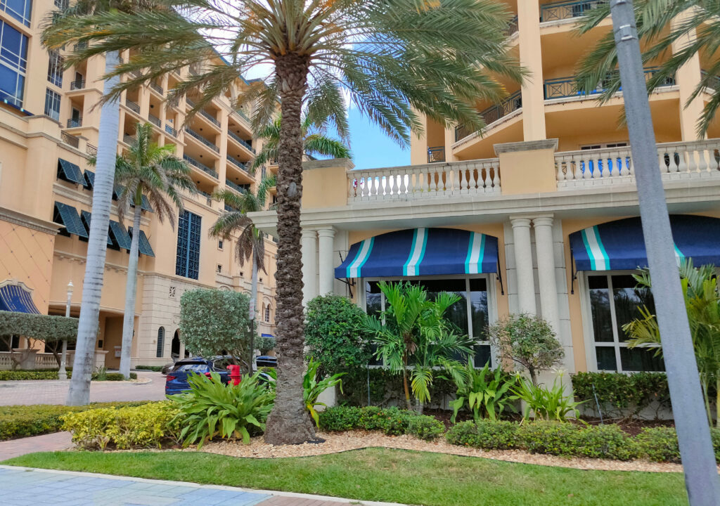 Lauderdale-By-The-Sea beach apartment